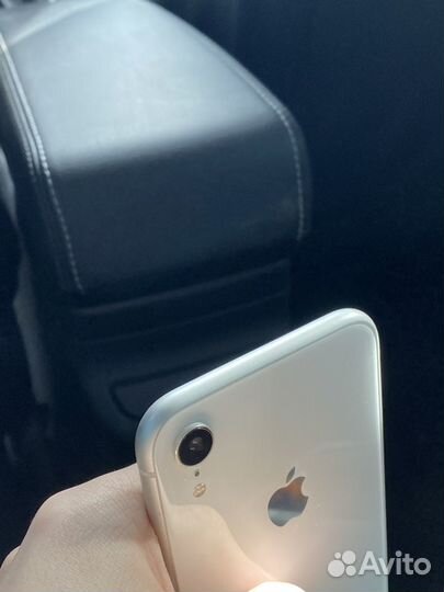 iPhone Xr, 64 ГБ