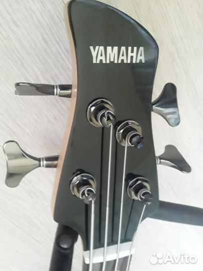 Бас гитара Yamaha TRB1004J Black