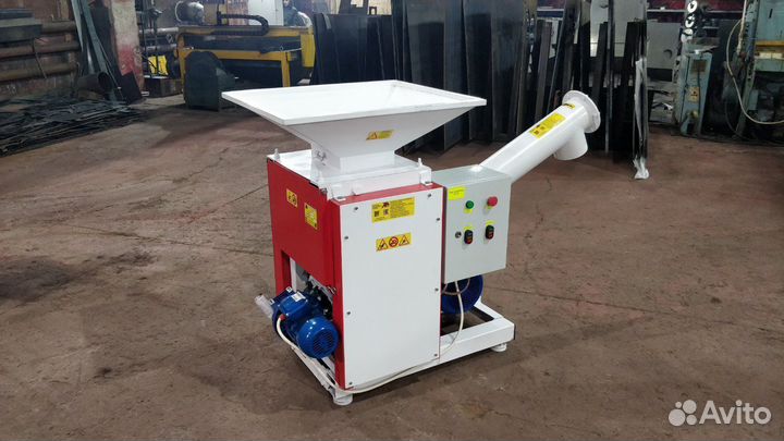 Зернодробилка вальцовая в наличии
