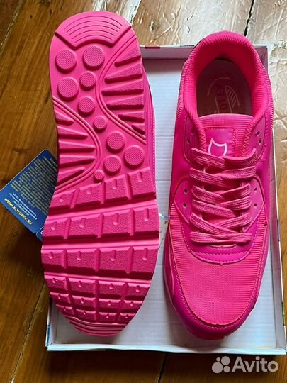 Кроссовки котофей