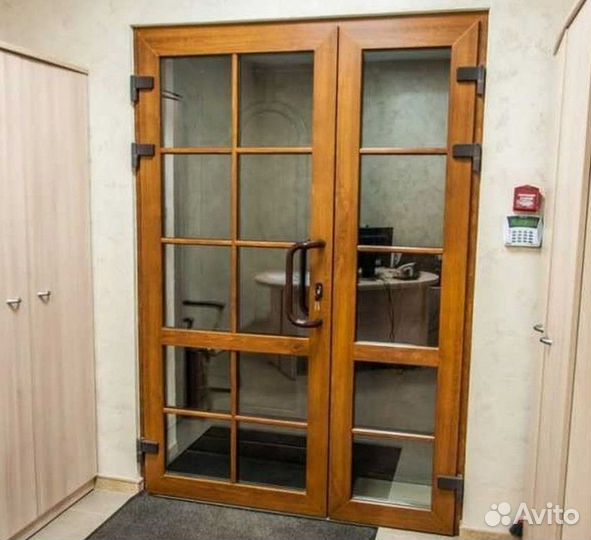 Пластиковые двери / Входная группа