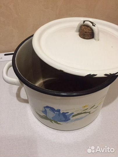 Кастрюля эмалированная
