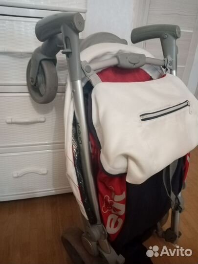 Прогулочная коляска