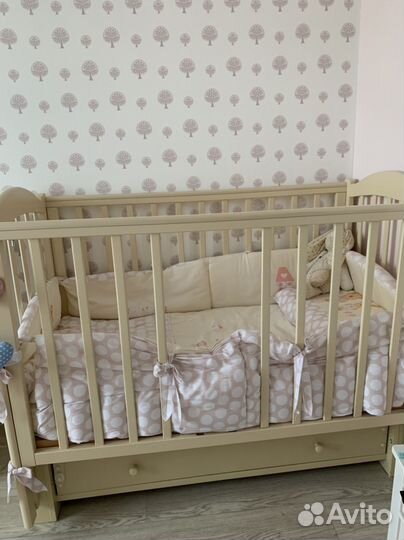 Кроватки для двойни + пеленальный комод