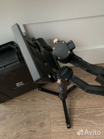 Стабилизатор Zhiyun Crane Plus