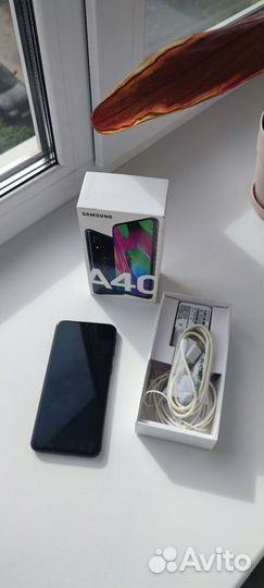 Samsung Galaxy A40, 4/64 ГБ