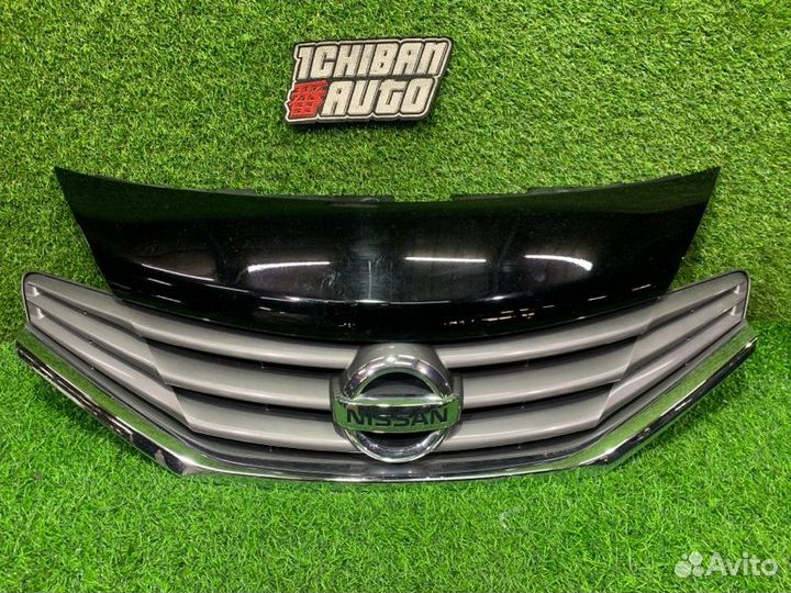 Решетка радиатора Nissan Note NE12