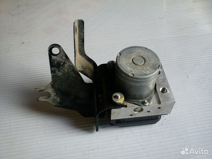 Блок ABS (насос) Nissan teana J32