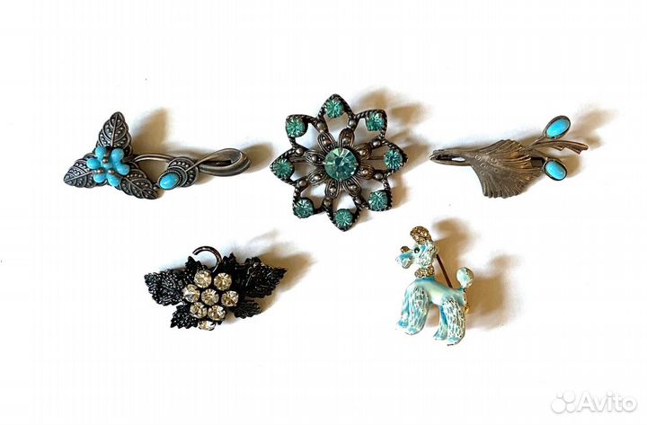 Броши винтажные 2 шт с голуб камнями