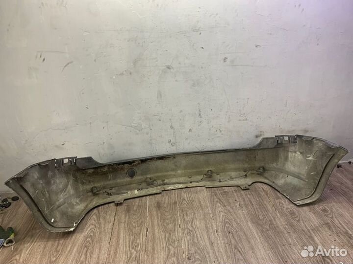 Бампер задний Ford C-Max минивэн 2009