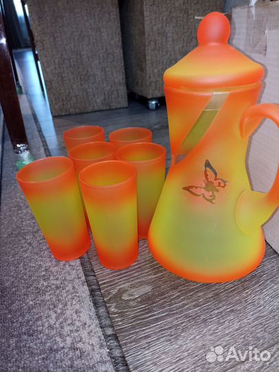 Набор стаканов и графин