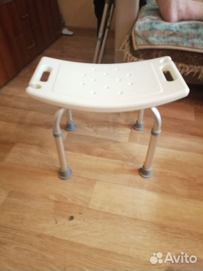 Стульчик для купания в ванной