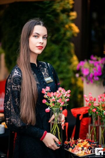 Хостес в ресторан