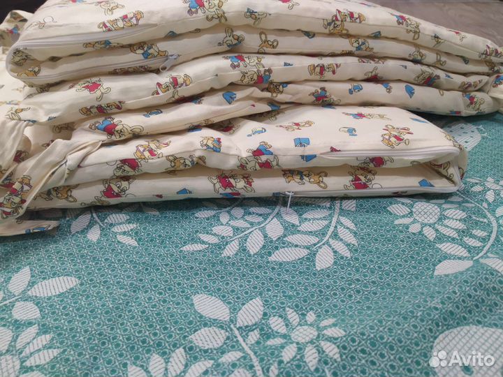 Бортики в кроватку