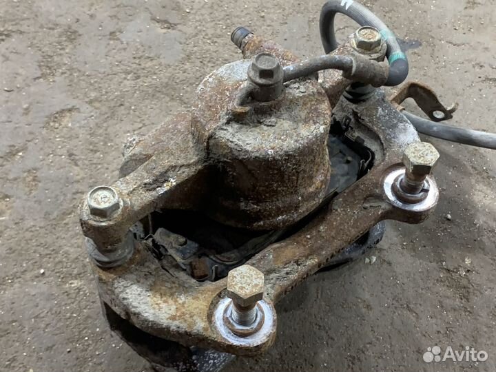 Суппорт передний правый KIA K5 DL3