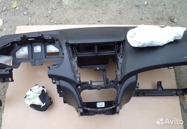 Сработавший комплект безопасности Hyundai Solaris