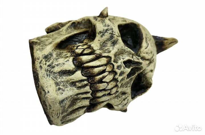 Череп Панка латекс, размер 20 х 12 х 22,5 см