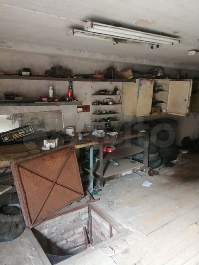 Гараж, > 30 м²