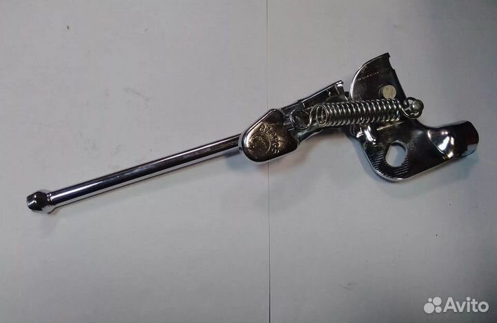 Подножка задняя на ось, с фиксатором, 20