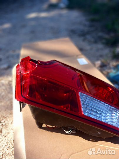 Задний фонарь на сан енг