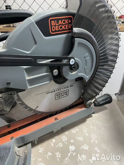 Торцевая пила с протяжкой Black&Decker bes 710