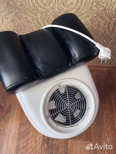 Педикюрная стойка + вытяжка