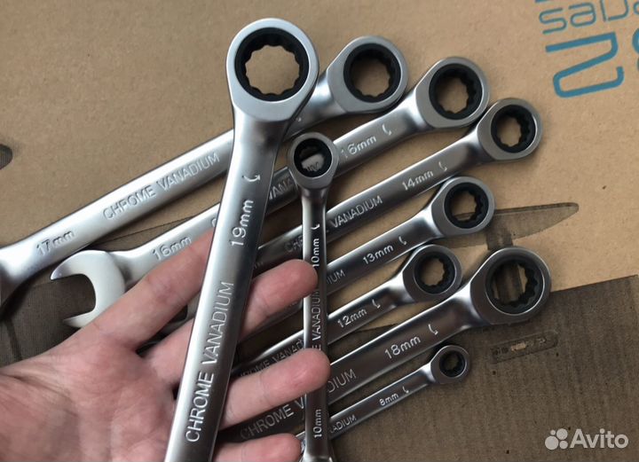 Набор ключей с трещеткой не бу (новый)