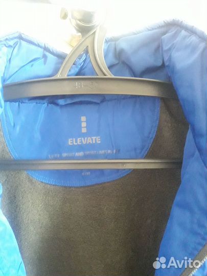 Осенняя куртка Elevate