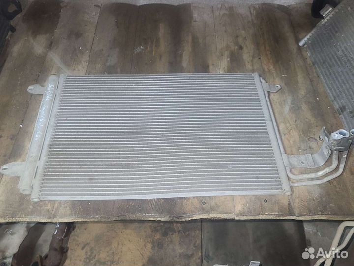 Радиатор кондиционера Skoda Superb 2 1.8