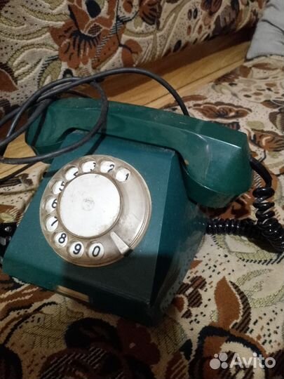 Старый телефон
