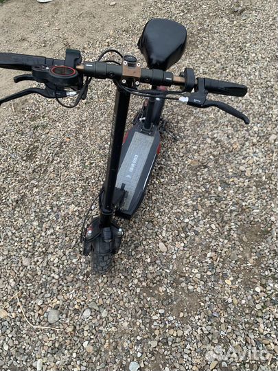 Продам электросамокат Kugo m4pro