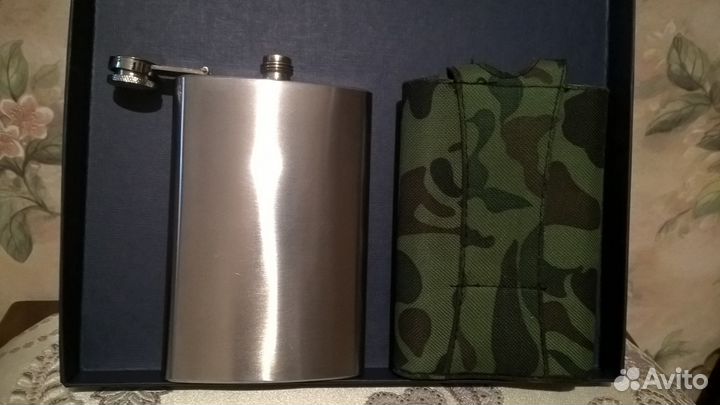 Фляга из нержавеющей стали в подарочном наборе