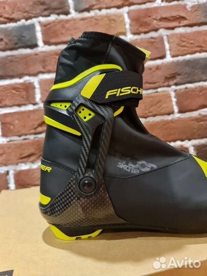 Ботинки лыжные Fischer RCS Carbon, конек, новые