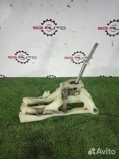 Кулиса МКПП Toyota Celica ZZT231 2ZZ-FE 1999