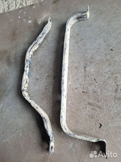 Крепление бензобака Ford Mondeo