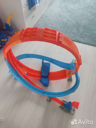 Гоночный трек hot wheels