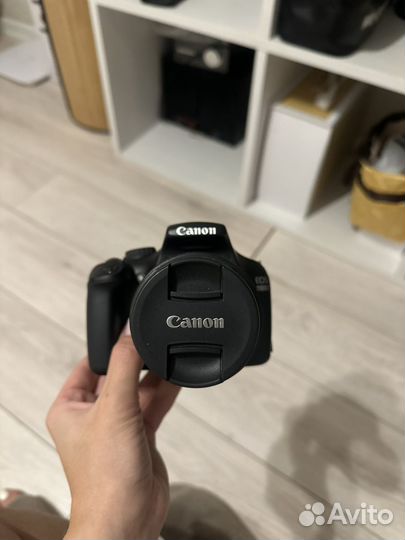 Зеркальный фотоаппарат canon EOS 1100D