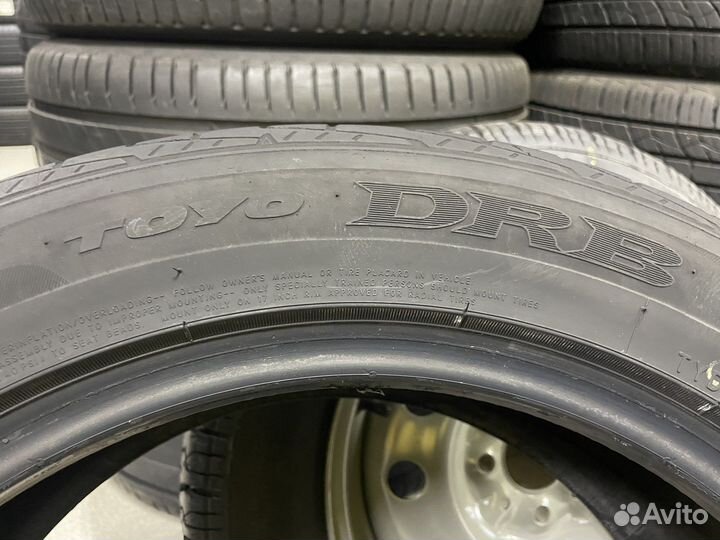 Toyo DRB 215/55 R17
