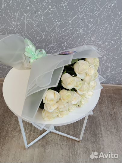 Цветы белые розы