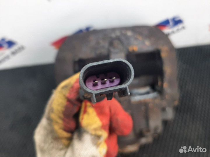 Суппорт задний левый Volvo FH