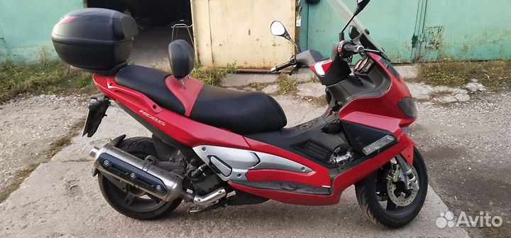 Gilera Nexus 500, 2005