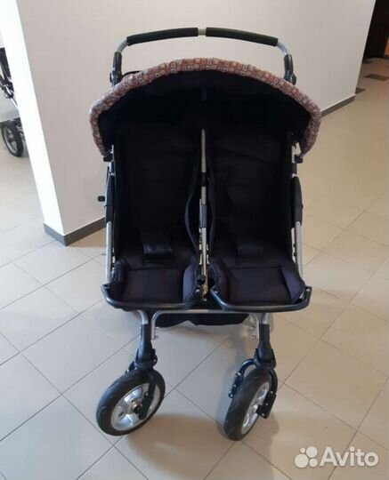 Коляска для двойни