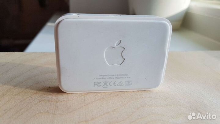 Докстанция iPhone 5C Doks