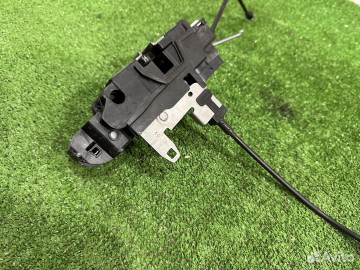 Замок двери передний левый Volvo XC90 II