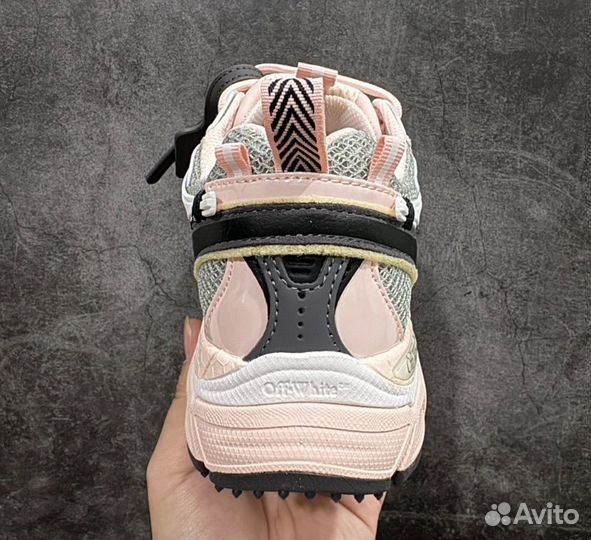 Кроссовки OFF-white Be Right Back