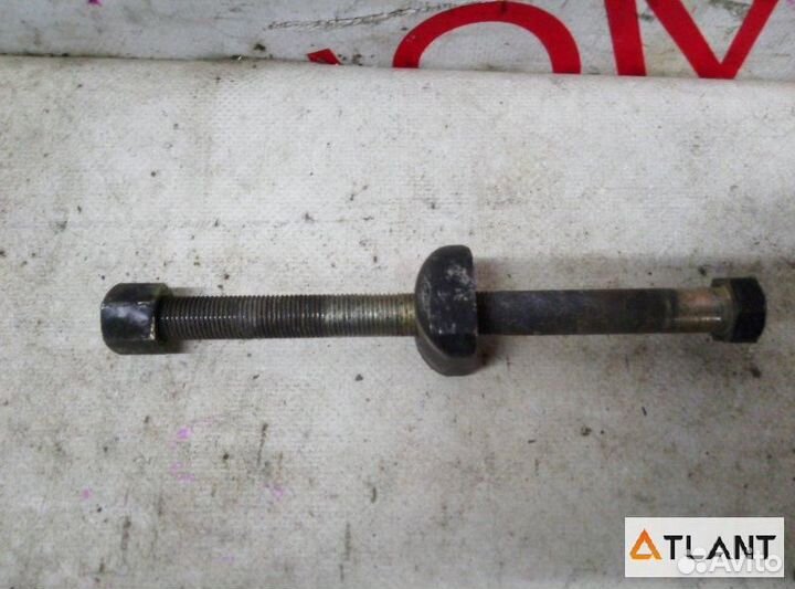 Крепление торсиона левая mitsubishi challenger