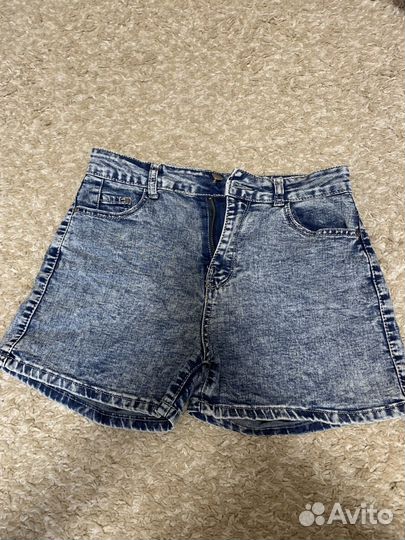 Джинсовые шорты