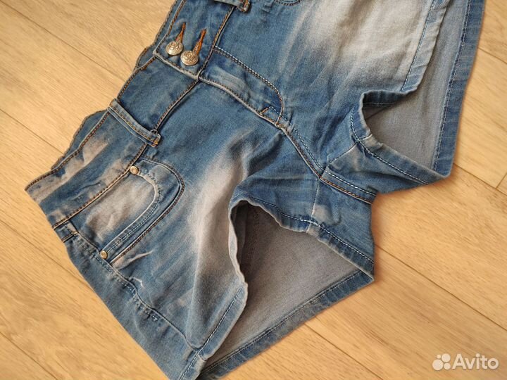 Шорты джинсовые