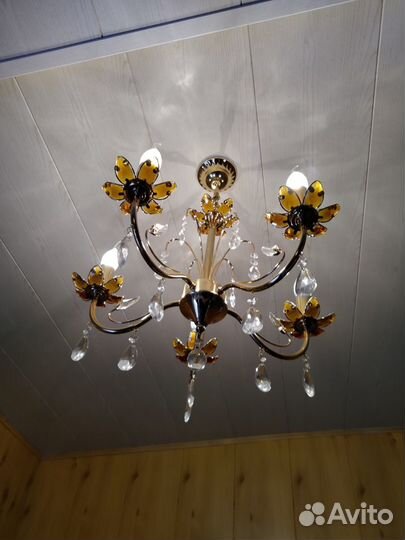 Люстры, светильники, бра