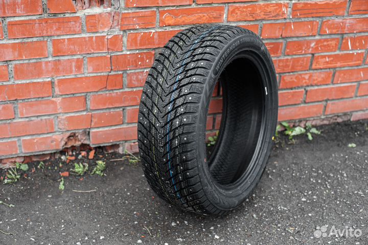 Zmax Winternova Stud II 315/35 R22 111T